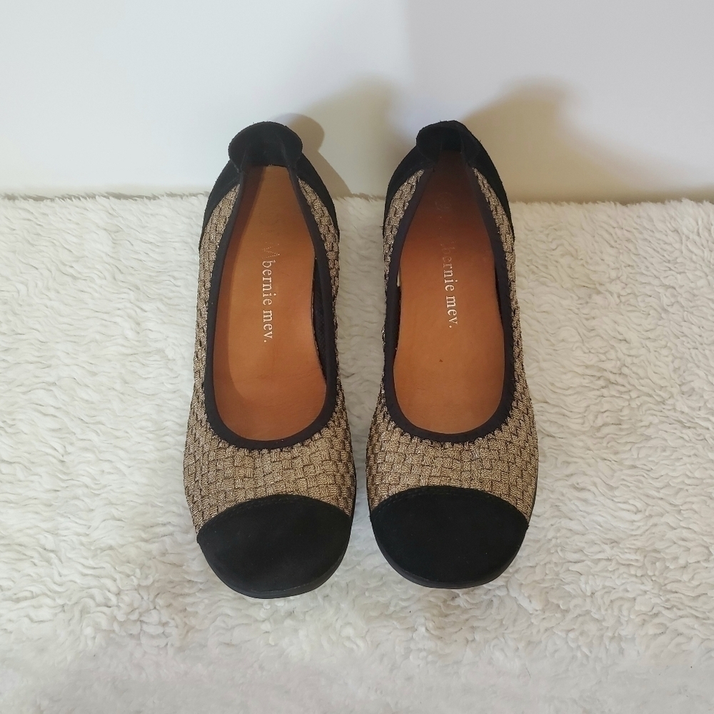 Bernie Mev Bella Me Gold Blk Flat Slip-On Loafers Sz 39 or 8.5/9 - Picture 2 of 15